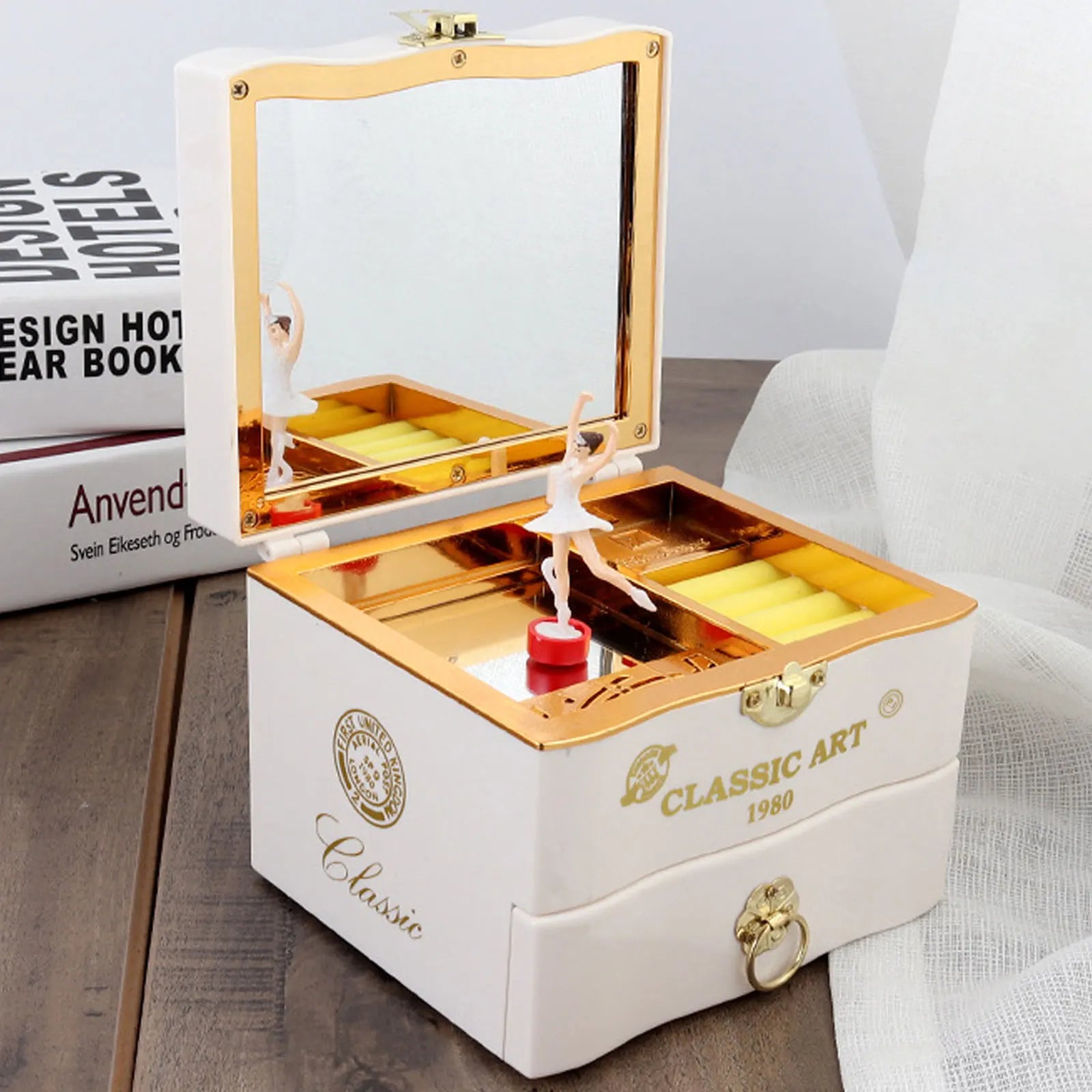 Classic Art Ballerina Box