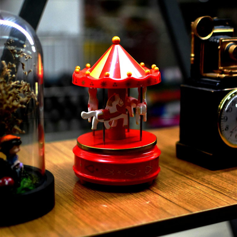 How to Choose the Perfect Music Box Gift?